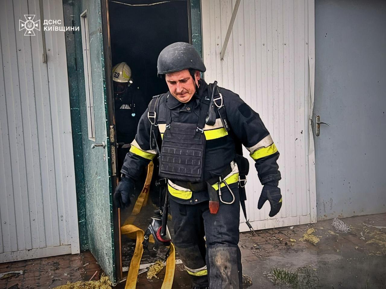 Атака дронів на Київщину: фото наслідків фото 3